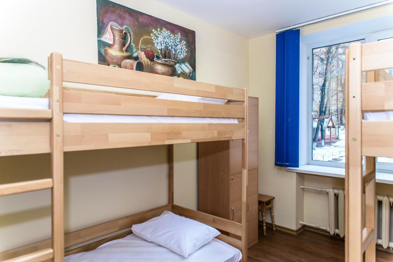 Botanic Globus Hostel Kyiv Exterior photo