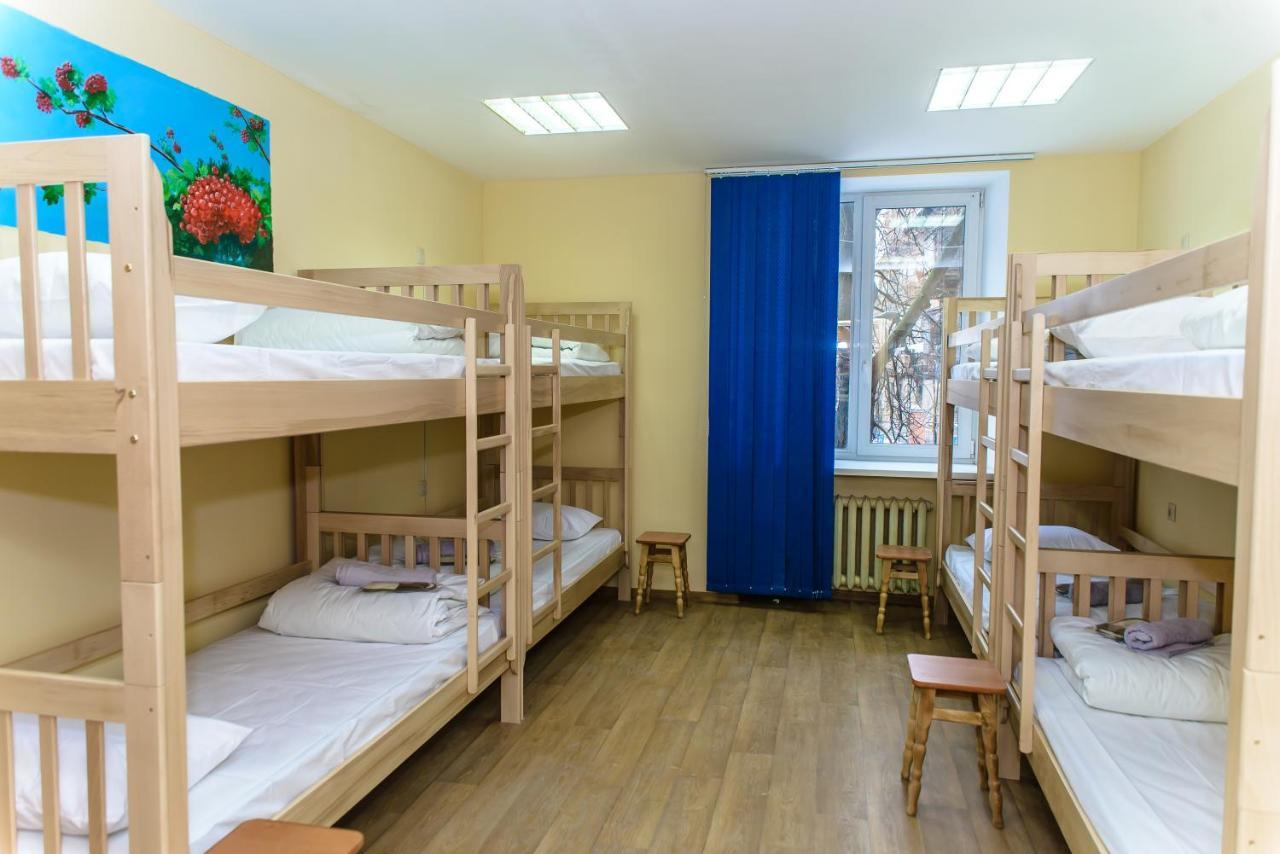 Botanic Globus Hostel Kyiv Exterior photo