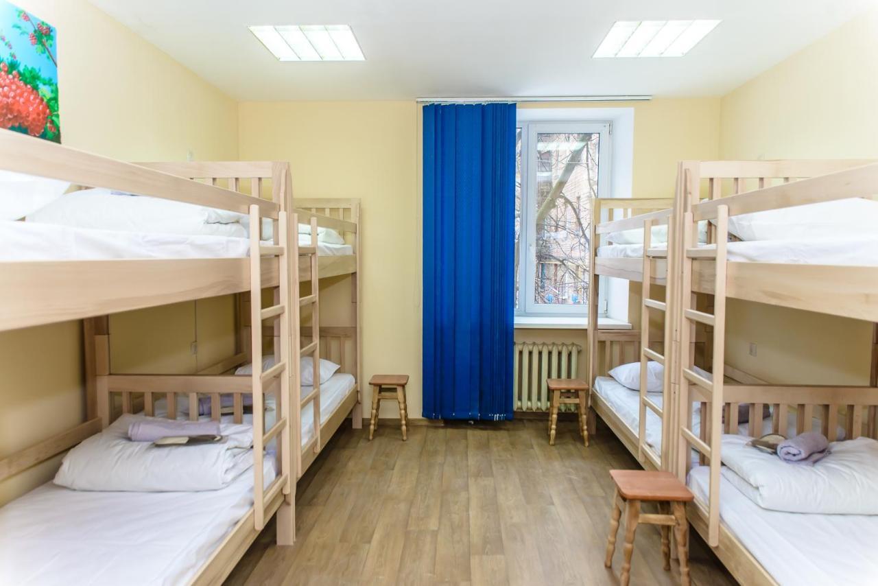 Botanic Globus Hostel Kyiv Exterior photo